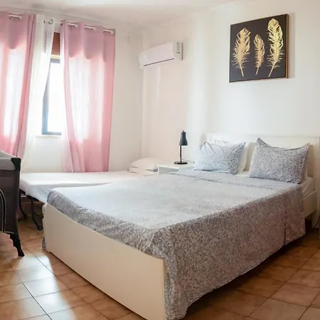 Tropical House * Carvoeiro (Lagoa)