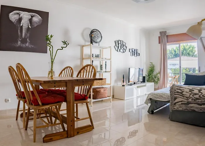 Tropical House 아파트